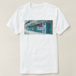 La camiseta de los hombres de la barra del parque