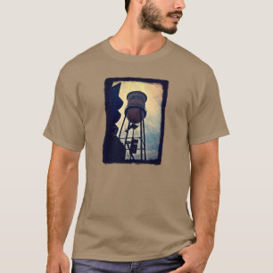 La camiseta de los hombres de la torre de agua de