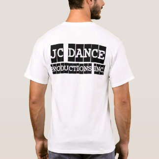 La camiseta de los hombres de las producciones de