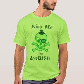 La camiseta de los hombres irlandeses del cráneo