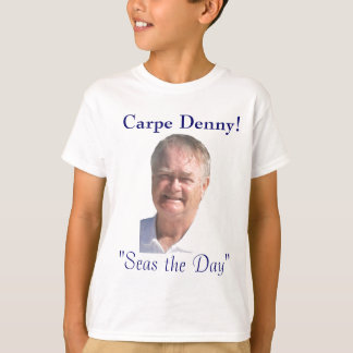 La camiseta de los niños con crucero de Denny