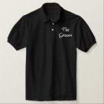 La camiseta de polo bordada por Groom<br><div class="desc">La camisa de polo Groom con el texto bordado que puedes elegir como está o puedes cambiar el texto a un nombre,  cambiar el color del hilo y el color de la camisa!</div>
