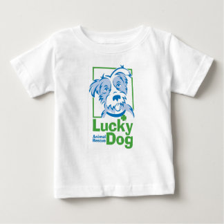 La camiseta del bebé afortunado del perro