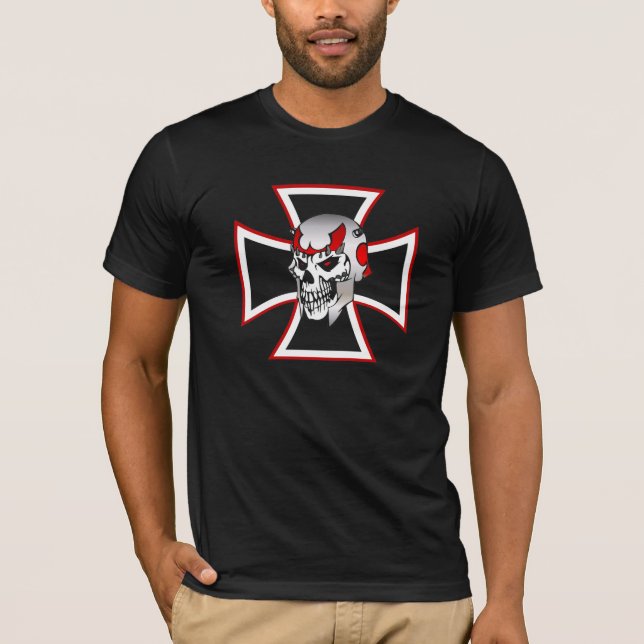 La camiseta del cráneo del hierro de los hombres (Anverso)