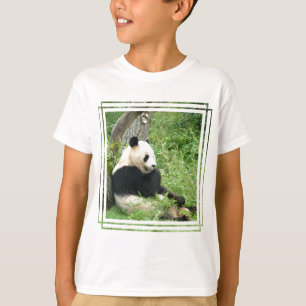 La camiseta del niño de la panda