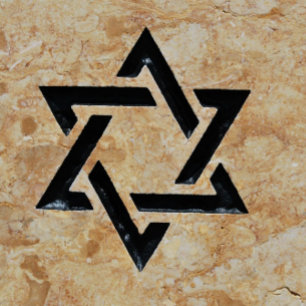 La camiseta grande de los hombres