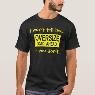 La camiseta negra de los hombres de la "carga de
