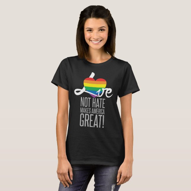 La camiseta oscura básica de las mujeres del odio (Anverso completo)