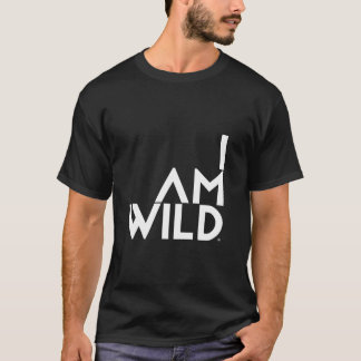 La camiseta oscura básica de los hombres