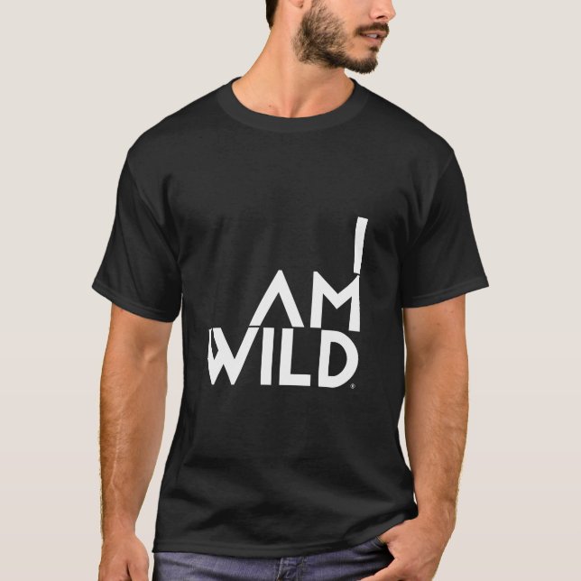 La camiseta oscura básica de los hombres (Anverso)