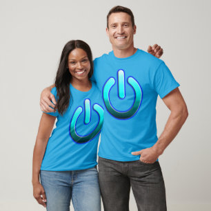 La camiseta oscura básica de los hombres poderosos