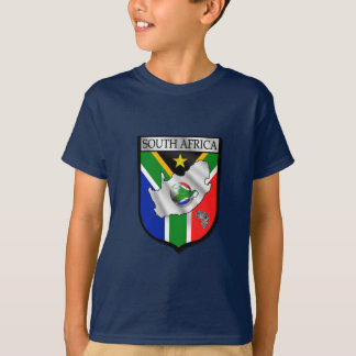 La camiseta oscura de los niños surafricanos de