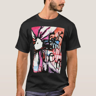 La camiseta oscura para hombre anormal