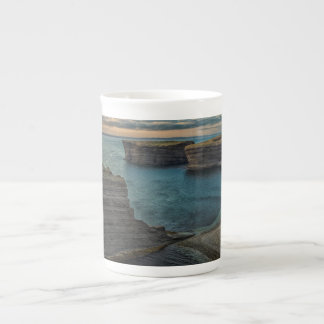La campana, taza de porcelana ósea