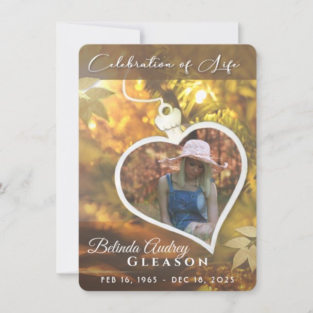 La celebración del corazón dorado de la invitación (Anverso)
