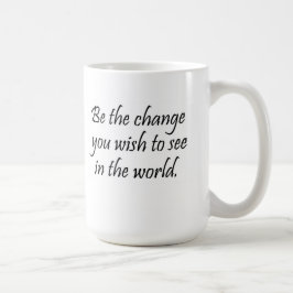 La cita de motivación de la taza de café asalta