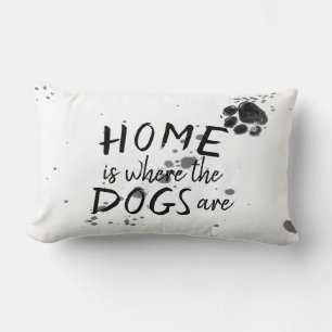 la cita del perro lindo hogar de almohada es donde