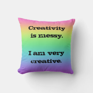 La creatividad es desordenada. Cojín decorativo ar