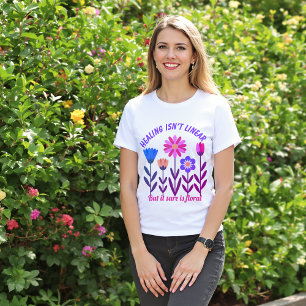 La curación no es una camiseta floral lineal