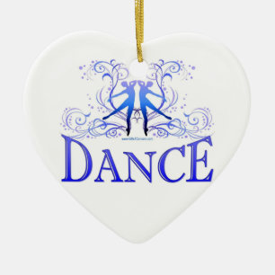 La danza enrolla el ornamento del corazón de la