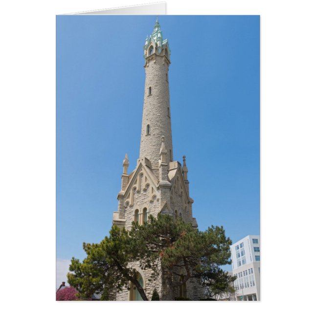 La emblemática Torre del Agua de Milwaukee (Frente)