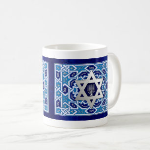 La estrella de David y Menorah Hanukkah: tazas de 