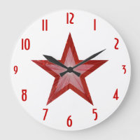 La estrella roja "numera" el reloj blanco redondo