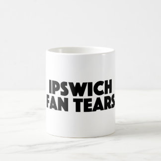 La fan de Ipswich rasga la taza para las fans de