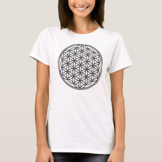 La flor de las mujeres de la camiseta de la vida
