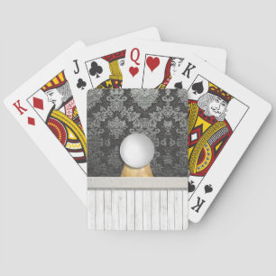 La fortuna gitana psíquica dice cartas de juego