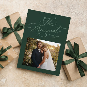 La foto de Navidad de recién casados más alegre