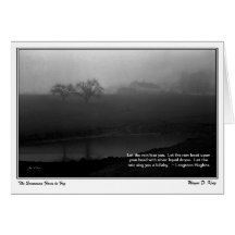 La granja Scamman cubierta de niebla