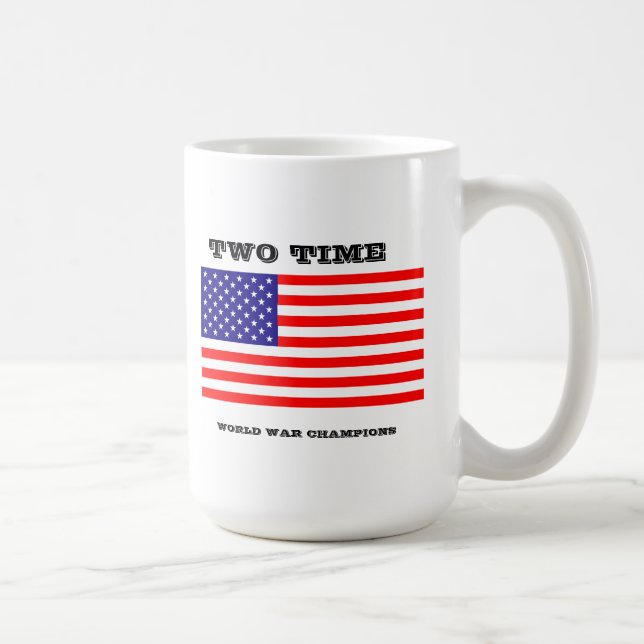 La guerra mundial de dos veces defiende la taza (Derecha)