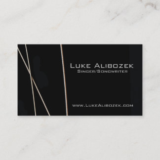 La guitarra ata la tarjeta del músico