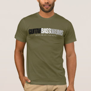 La guitarra, bajo, teclea la camiseta