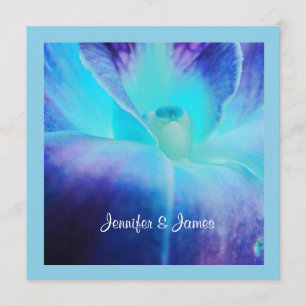 La invitación a la boda con la orquídea azul