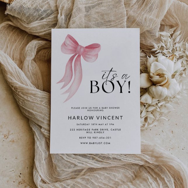 La invitación de Baby Shower de un chico de raza r (It's A Boy Pink Bow Baby Shower Invitation)