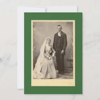La invitación de boda de la feliz pareja