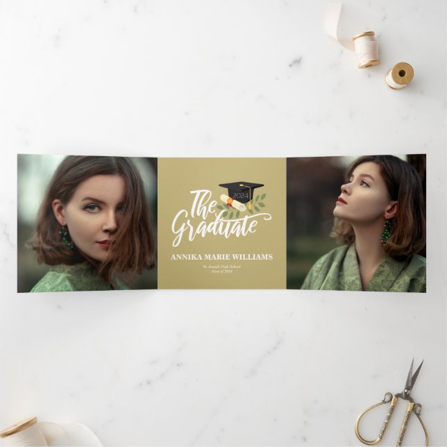 La Invitación Tri-Fold de Graduado Multifoto (Interior)
