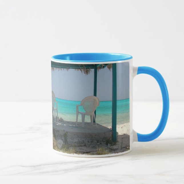 La isla Bahamas del gato debe tener taza (Derecha)