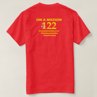 La línea camiseta para hombre/deletreado amarillo
