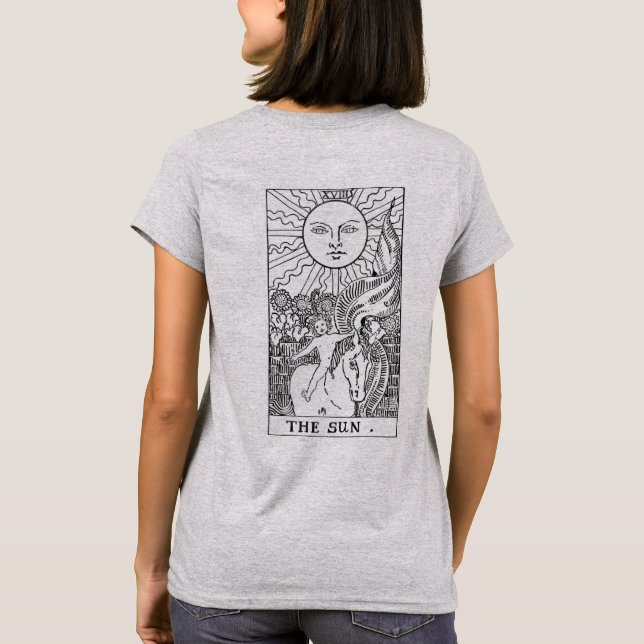La luna y la camisa de la carta de tarot de Sun (Reverso)