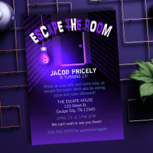 La luz negra escapa de la invitación a la habitaci