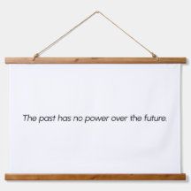 La madera pasada topó el tapiz de las paredes