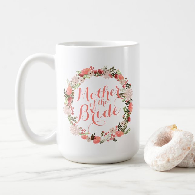 La madre de la novia en la taza clásica de la boda (Con donut)