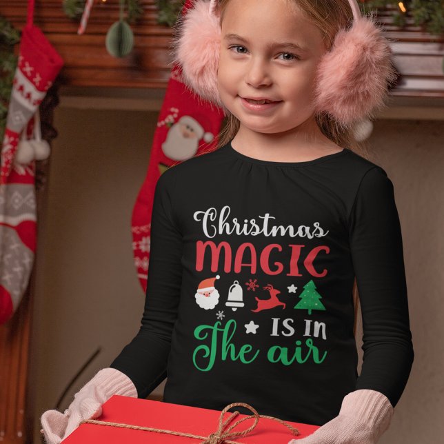 La magia de los navidades en la camiseta de manga  (Subido por el creador)