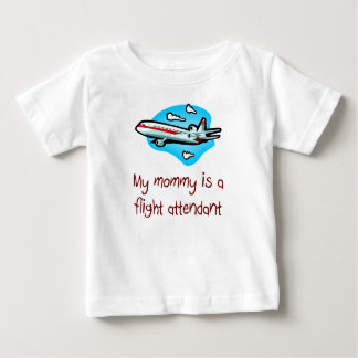 La mamá es una camiseta del bebé del asistente de