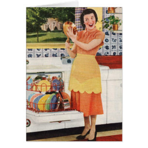 La mamá retra quiere ayuda con los platos,