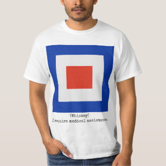 La marina de guerra señala la camisa por medio de