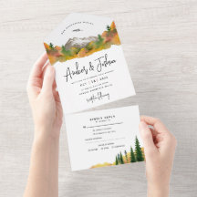 La montaña del otoño en una invitación a la boda